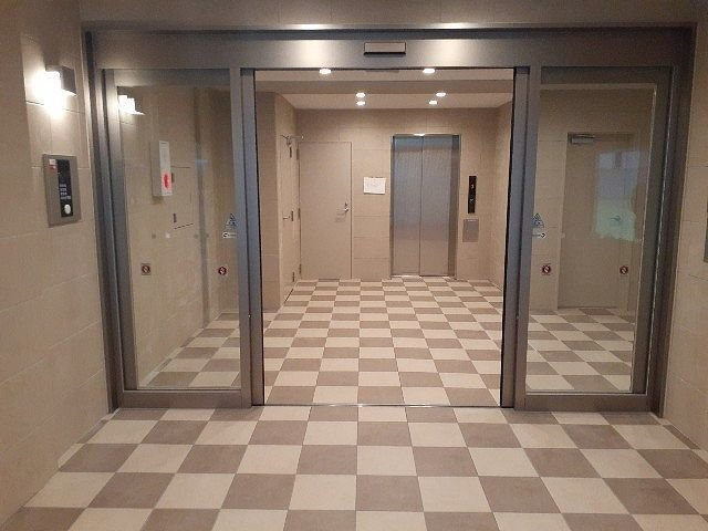 ラタンのエントランス