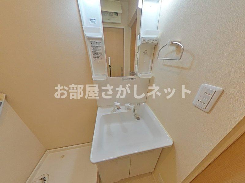 ホワイトスプライト【おとり物件なし】の洗面所