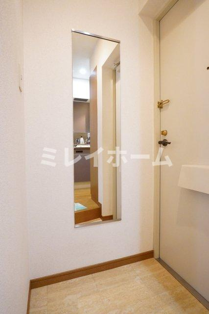 アクティブミレニアム中延の玄関