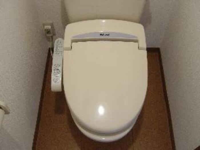 サンク・ソレイユ　Ａ・Ｂのトイレ|温水洗浄便座