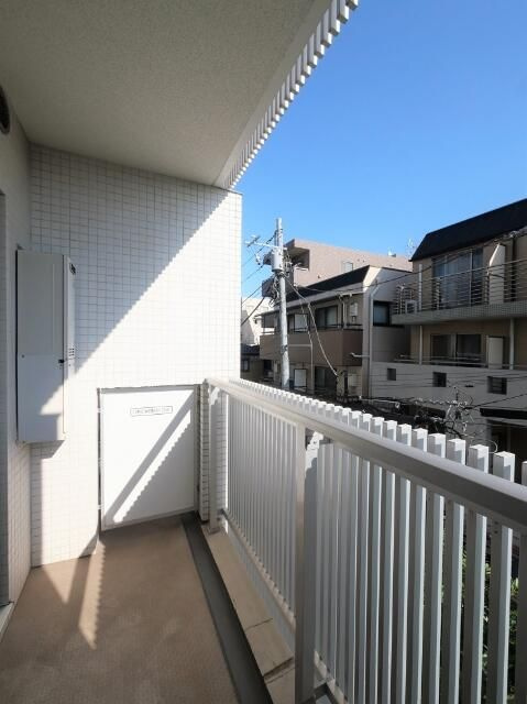 ＮＩＳＨＩ　ＩＫＥＢＵＫＵＲＯ　ＲＥＳＩＤＥＮＣＥのバルコニー