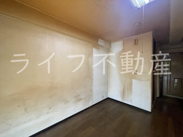 プレアール菱屋西の洋室|個人の部屋や寝室として使える洋室です