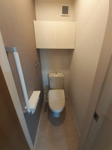 ロータスのトイレ|清潔感のあるトイレです