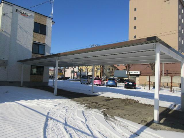 Breakoutの駐車場