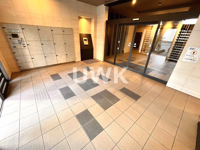 レジディア京都駅前のエントランス