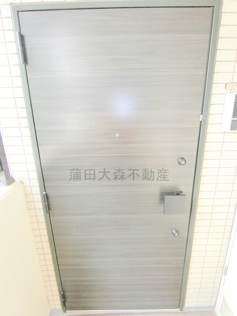 BPRレジデンス大鳥居の玄関