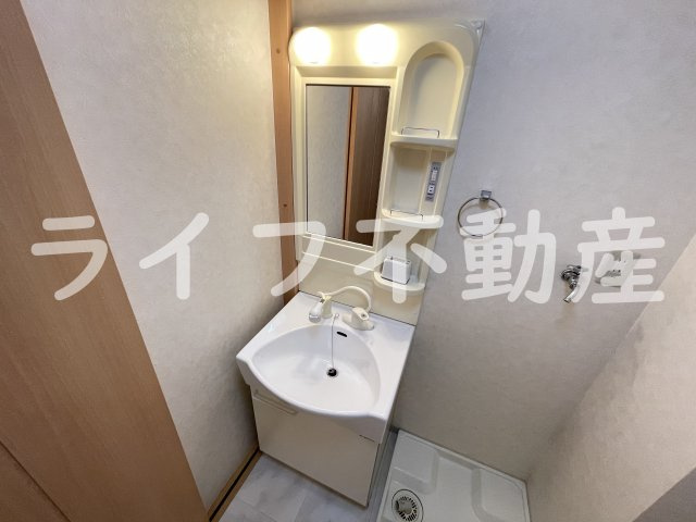 Celeb布施東の独立洗面台
