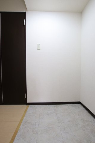 【玄関】 | フジパレス草尾
