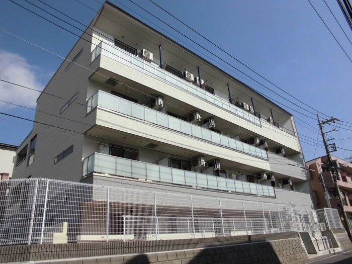 フローラ東戸塚の外観