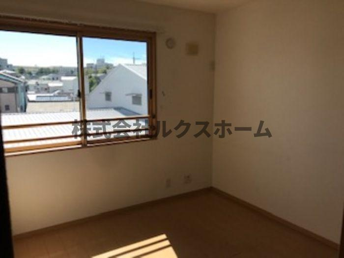 グリーンフロート紫金の洋室