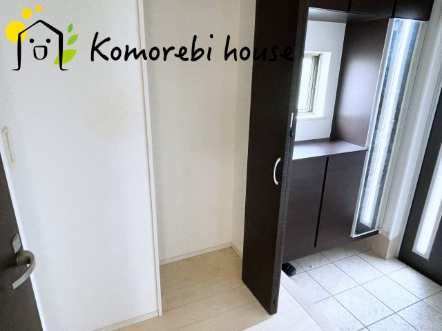 上尾市川1丁目 中古戸建の玄関|10/2撮影
