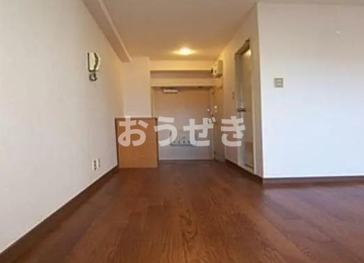 ライオンズマンション石川町第２の洋室