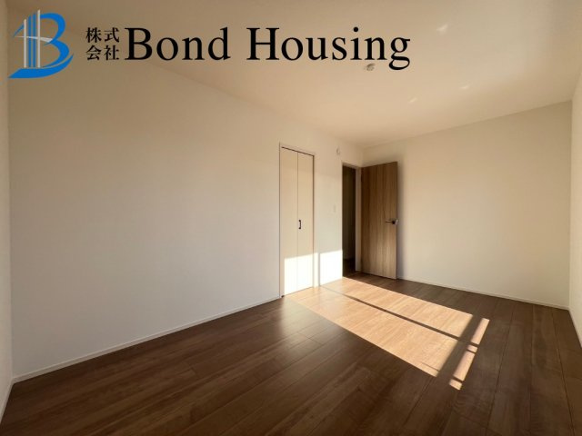 耐震等級3取得物件　玉津町出合2期全8棟　4号棟の洋室