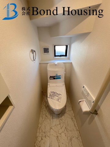 耐震等級3取得物件　玉津町出合2期全8棟　4号棟のトイレ