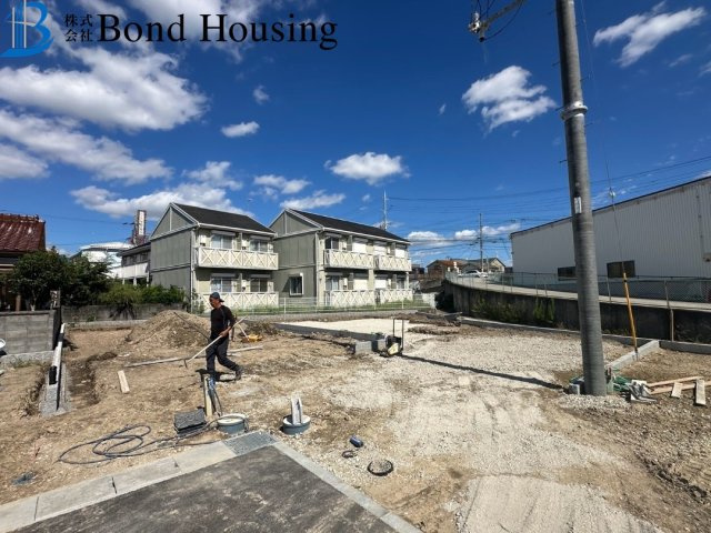 北西角地につき開放的です　玉津町出合2期全8棟　5号棟のその他