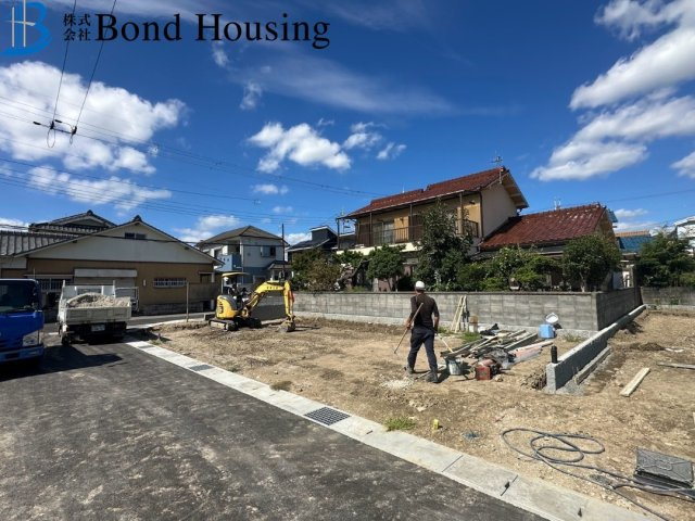 北西角地につき開放的です　玉津町出合2期全8棟　5号棟のその他