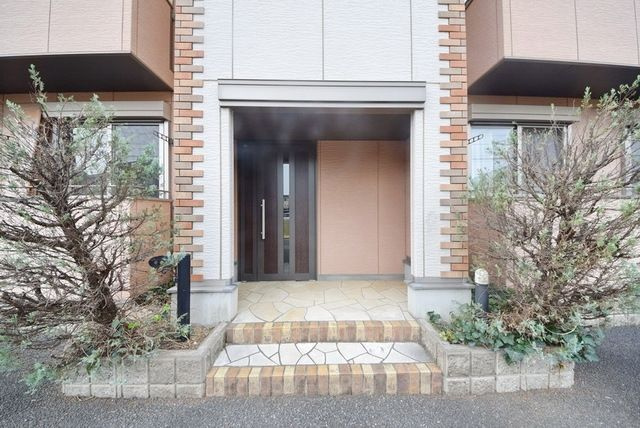 【エントランス】 | フェアリーウィステリア　壱番館 | エントランスです