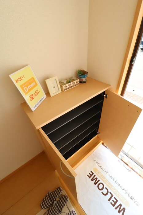 エスポワールえなみ　A棟の玄関
