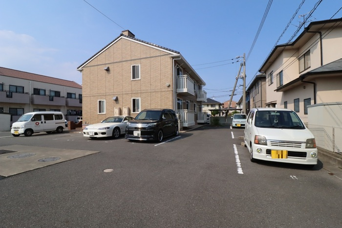 エスポワールえなみ　A棟の駐車場