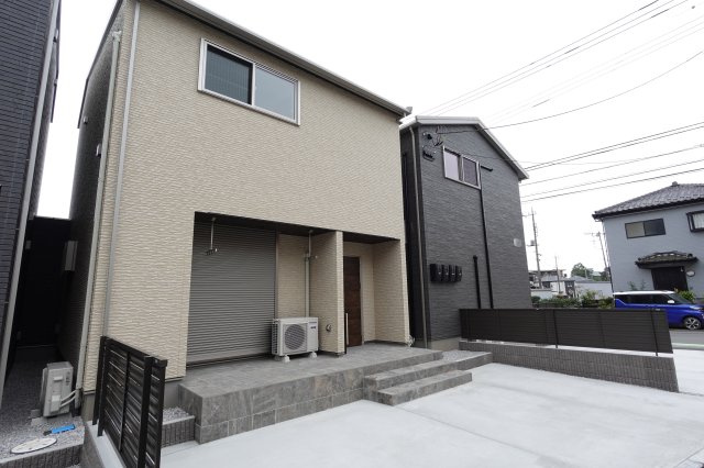 ヴィア・ラクテア小江戸（4LDK+カースペース付き戸建貸家）