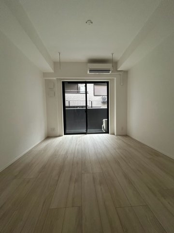 MAXIV CROS 横浜大口通の居間・リビング