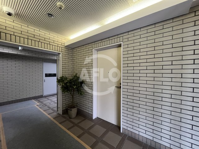 セレクト江坂のエントランス|エントランス