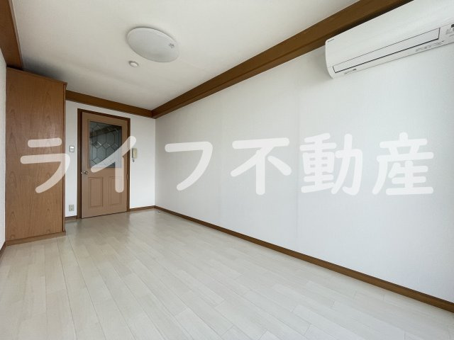 ラポール友愛Ⅱの居間・リビング|ゆったりとしたリビングです