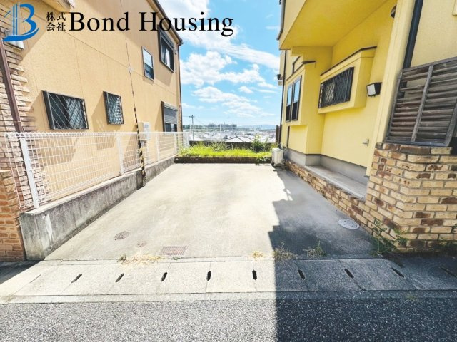 駐車並列2台　室内大変キレイ　西区伊川谷潤和　中古戸建のその他