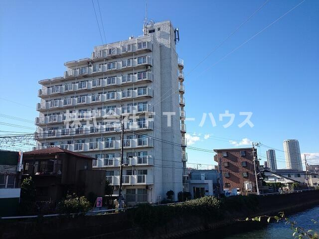 ビューパレー市川の外観