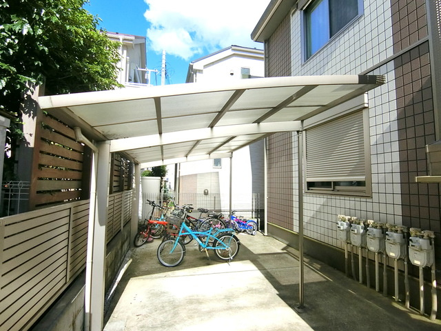 ソレイユ国立のその他共用部分|★屋根付き駐輪スペース★