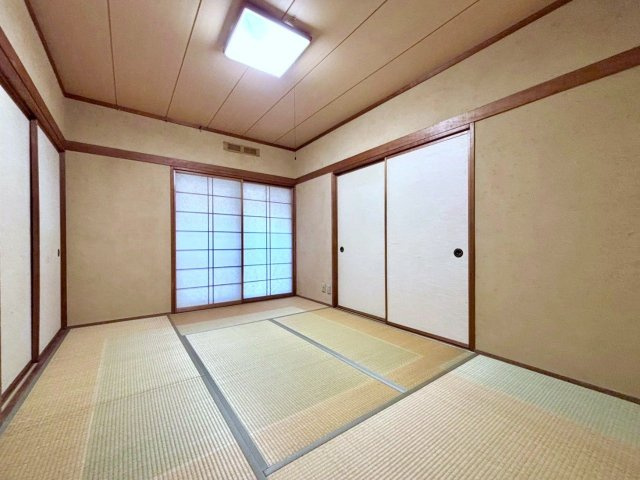 坂井市春江町上小森　中古住宅♪