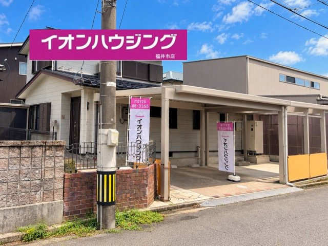 坂井市春江町上小森　中古住宅♪