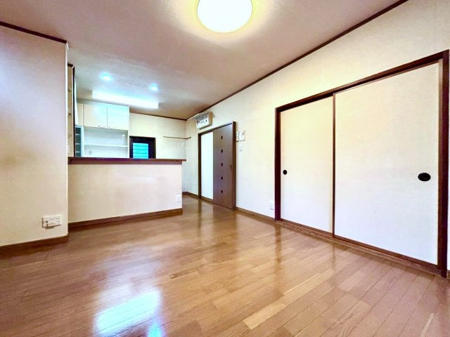 坂井市春江町上小森　中古住宅♪