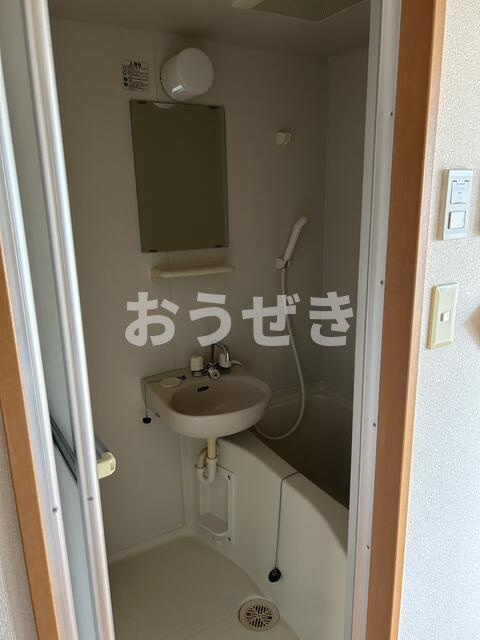 第五浅岡ビルの浴室
