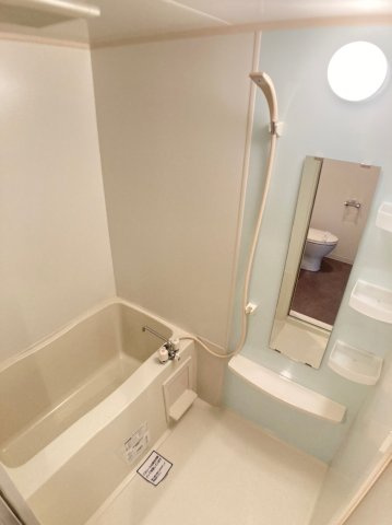 アクエルド新町の浴室