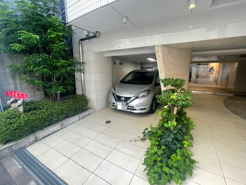 マリンズ心斎橋Ⅲの駐車場