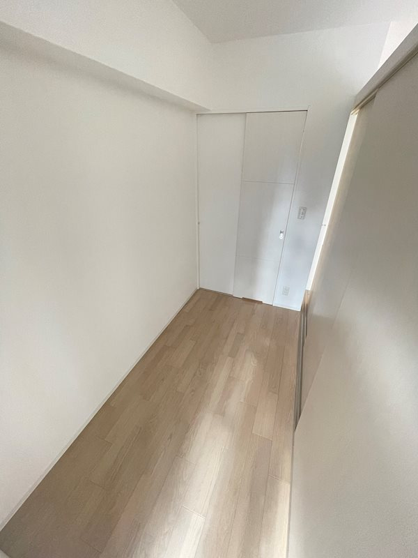 マリンズ心斎橋Ⅲの寝室