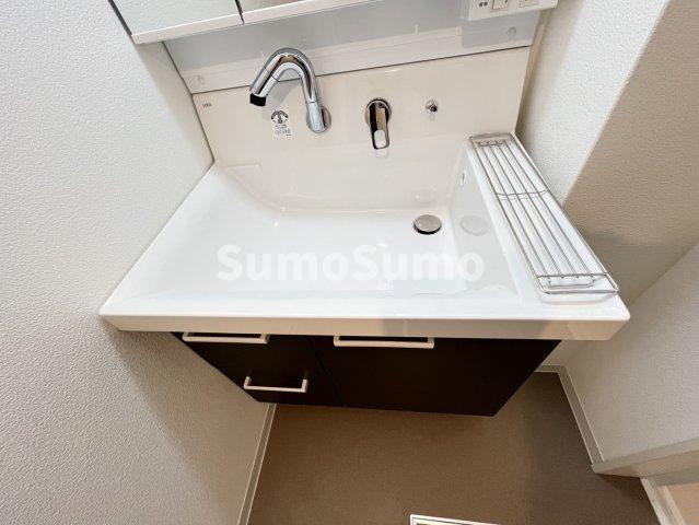シエーナ魚崎の洗面所|明るい洗面所です