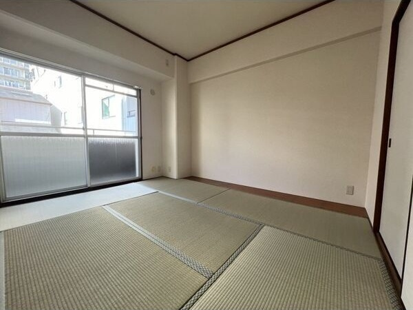 ハイツいちまつの和室