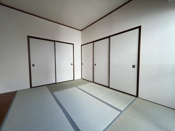 ハイツいちまつの和室