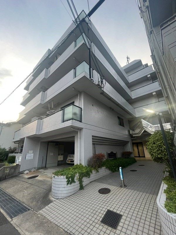 ロイヤル神戸池田広町の外観