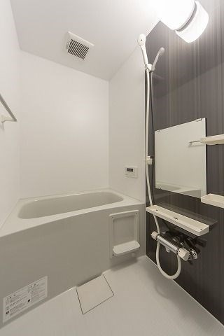ＣｏｃｏＣａｌｍ　半道橋の浴室