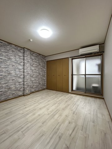 大阪ハウス本館の居間・リビング
