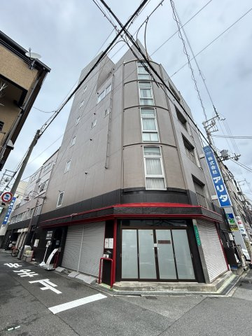 大阪ハウス本館の外観