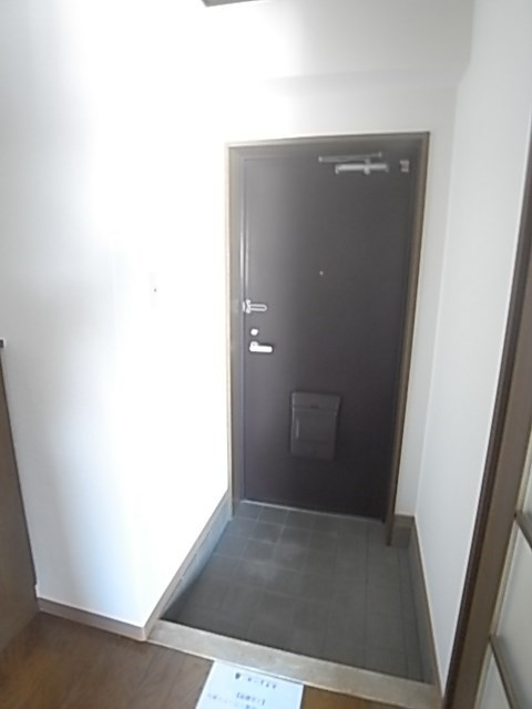エクレール藤の玄関