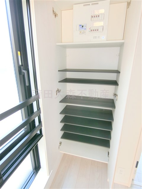 WHARFワーフ蒲田westの設備|玄関収納　シューズBOX