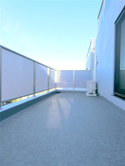 WHARFワーフ蒲田westのバルコニー|広々ルーフバルコニー付
