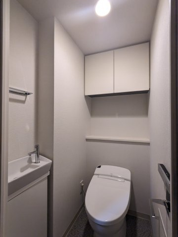プレミスト渋谷宮益坂のトイレ|ゆったりとした空間のトイレです