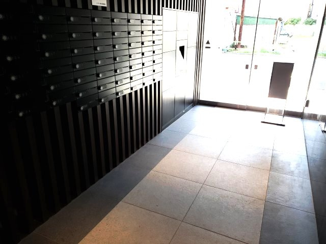 レアライズ新小岩のエントランス