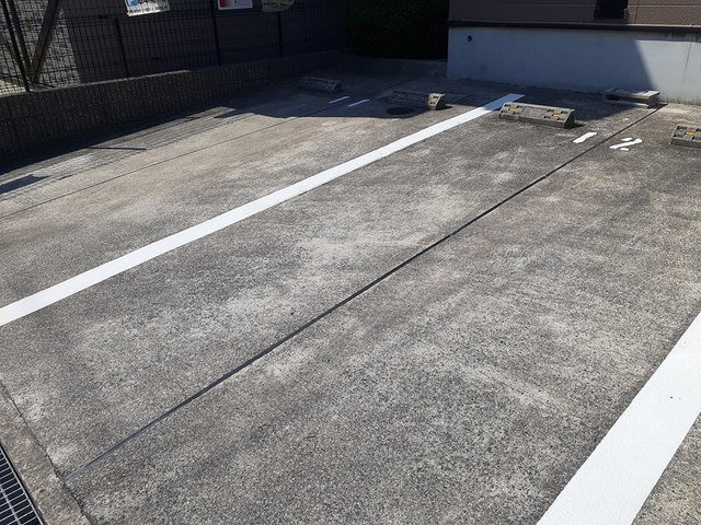 シュテルン星田の駐車場|駐車場に車を止められます